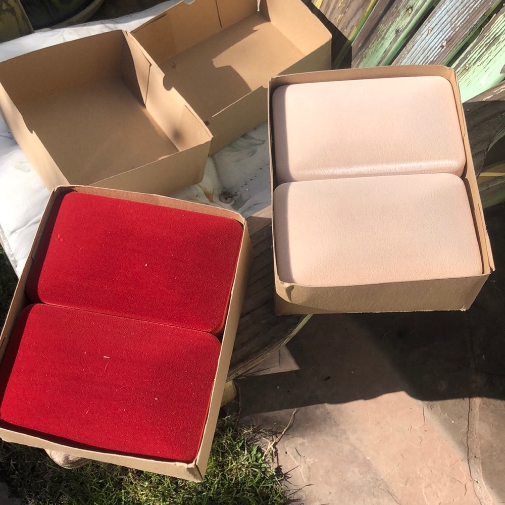 New velvet jewelry necklace boxes red beige